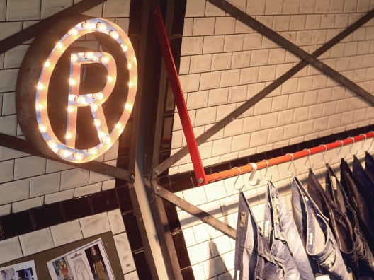 Realkom – Jean Showroom