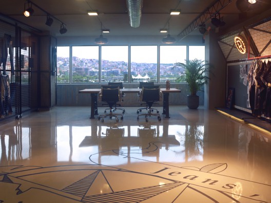 Realkom – Jean Showroom